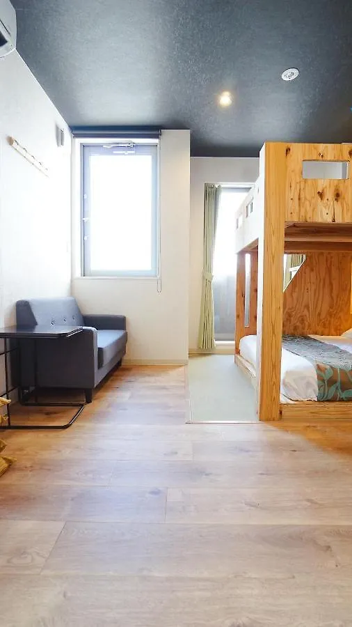 Daire Poly Hostel Osaka Japonya